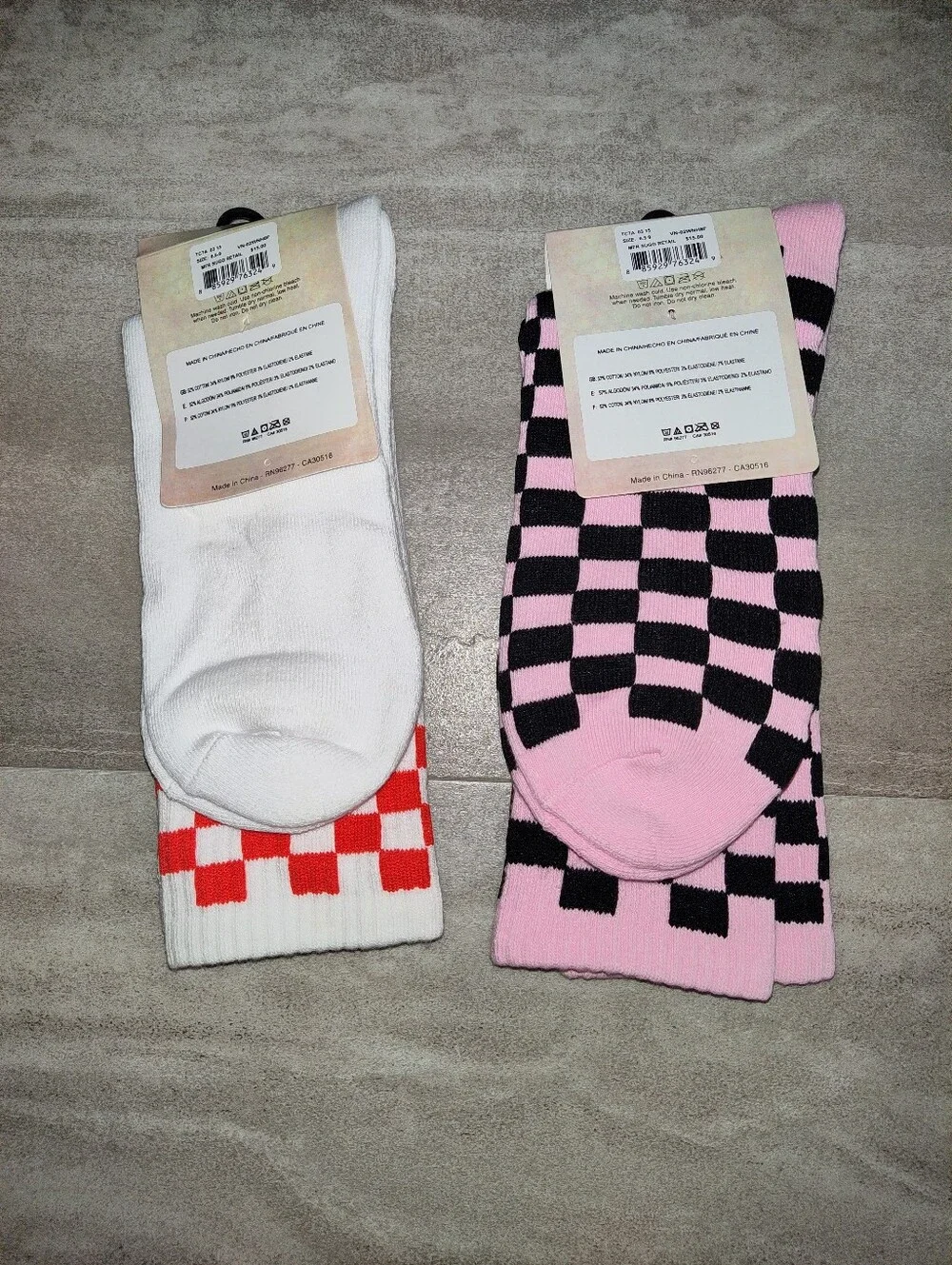 Vans Off The Wall Crew Socks Lot of 2 Checkerboard White Pink Red NWT Men's 6.5-